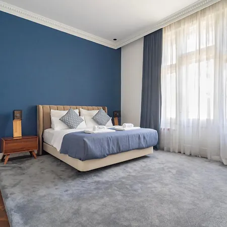 Zoya Luxury 5* Budapešť